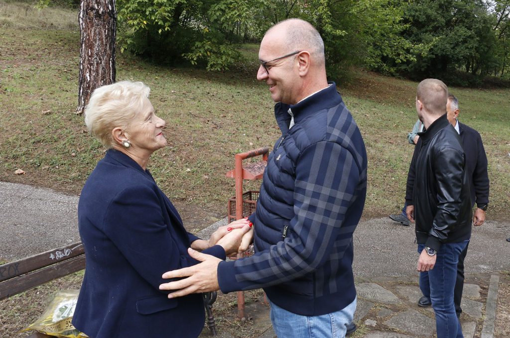 gradonačelnik lugavić prisustvovao svečanom obilježavanju dana mz slatina u tuzli (foto)
