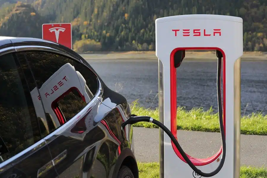 SVE JEFTINIJI Električni i klasični automobili se približavaju u cijenama