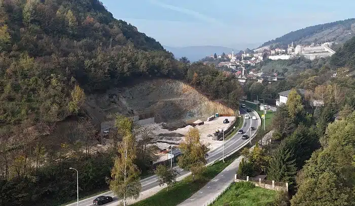 Veliko gradilište se pojavilo na ulazu u stari dio Travnika, javnost podijeljena