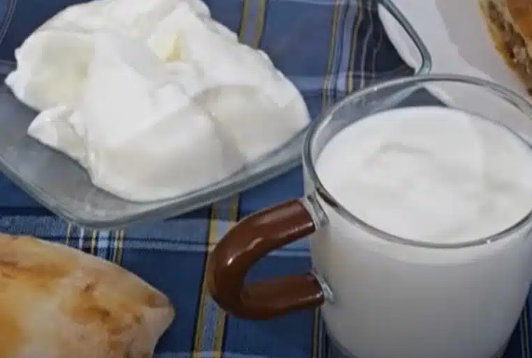 Što preporučuju doktori: Da li je zdraviji jogurt ili kefir?