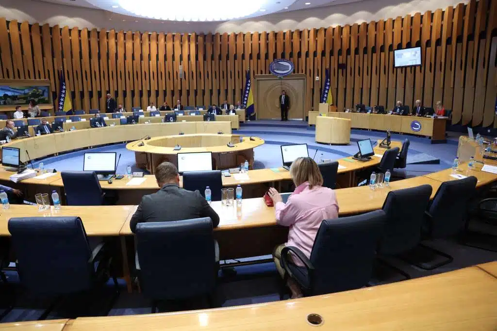 Nije održana sjednica Doma naroda PSBiH, Čović zakazao hitnu sjednicu za četvrtak