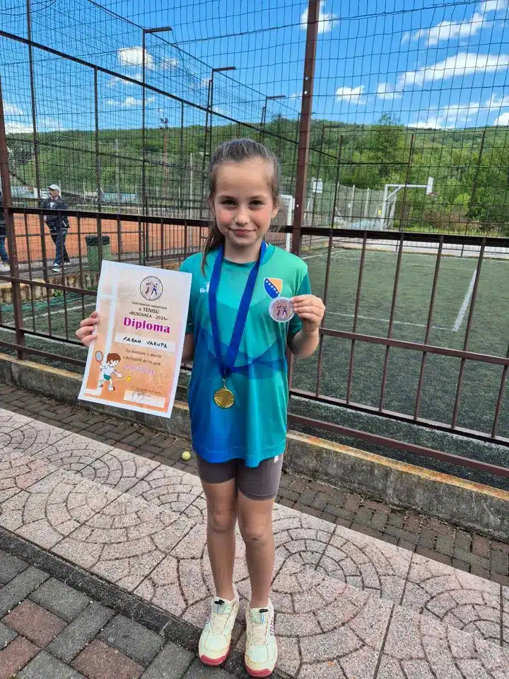 Farah Varupa osvojila je nove medalje u tenisu.