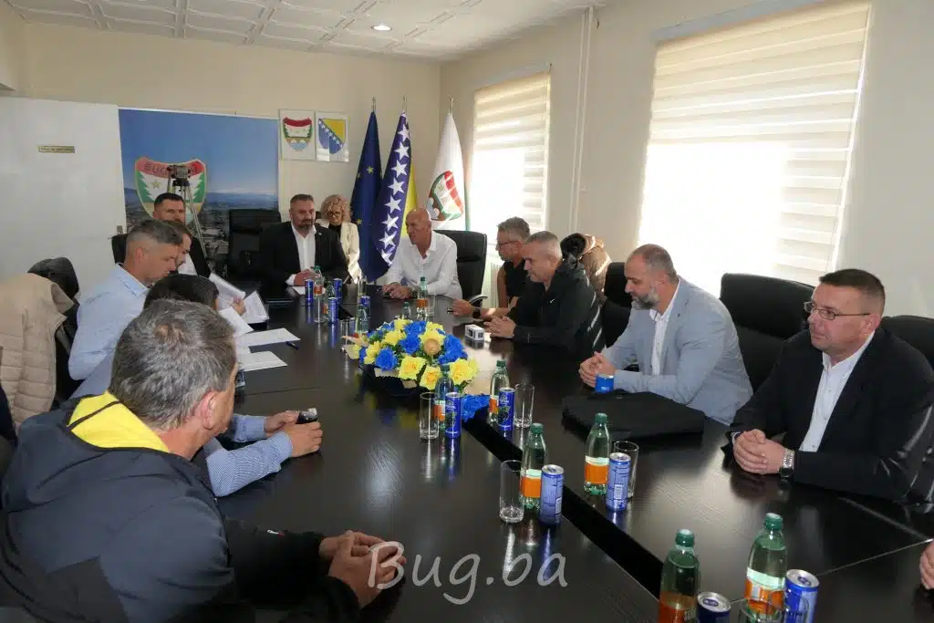Ministar Šečibović potpisao ugovore za projekte u Općini Bugojno u vrijednosti od 1,5 miliona KM