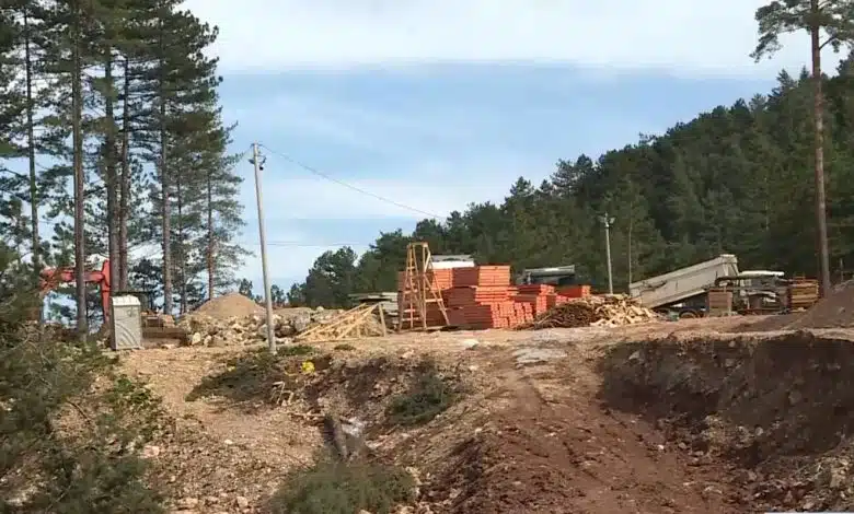 Mještani zabrinuti zbog promjene tla na Curinim njivama