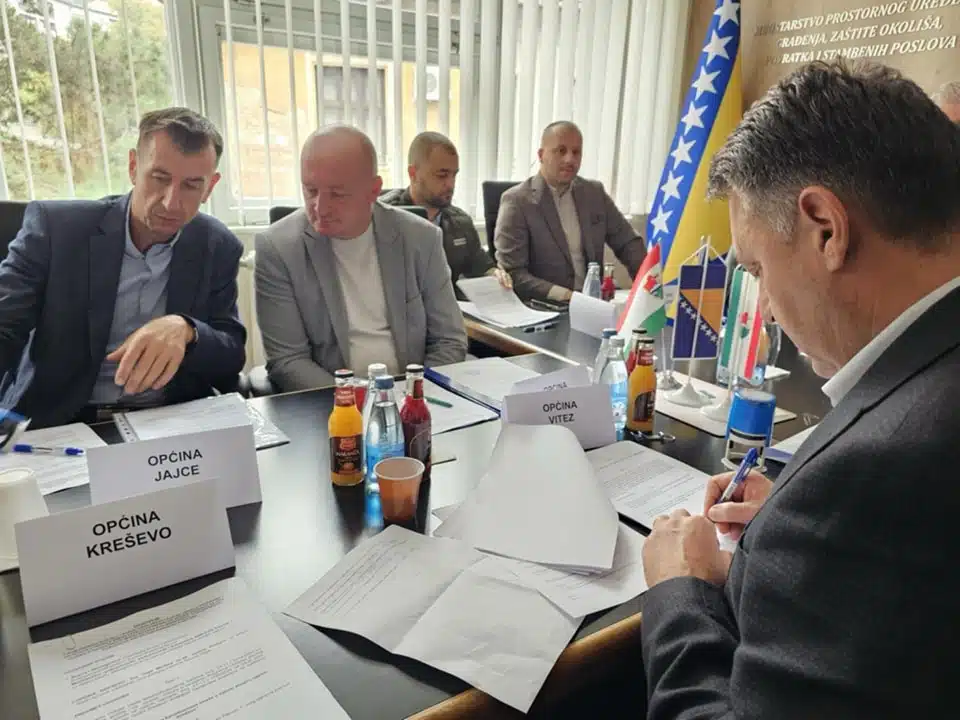 Načelnik Marjanović je potpisao pet ugovora za realizaciju novih značajnih projekata