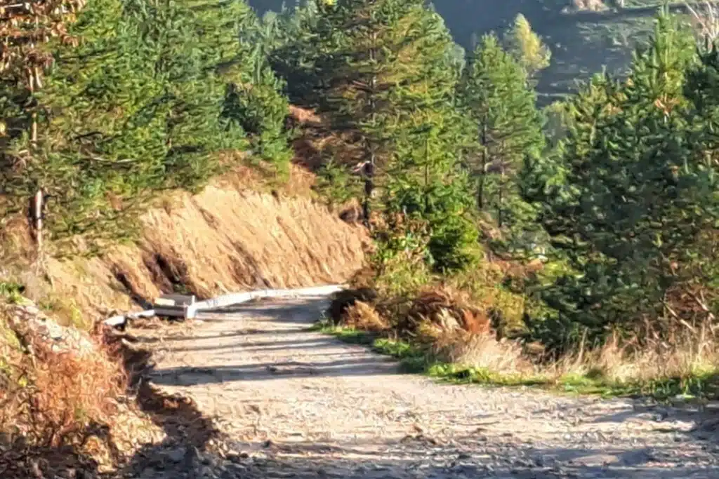 Nastavljeni pripremni radovi na putu prema Lastavici za asfaltiranje