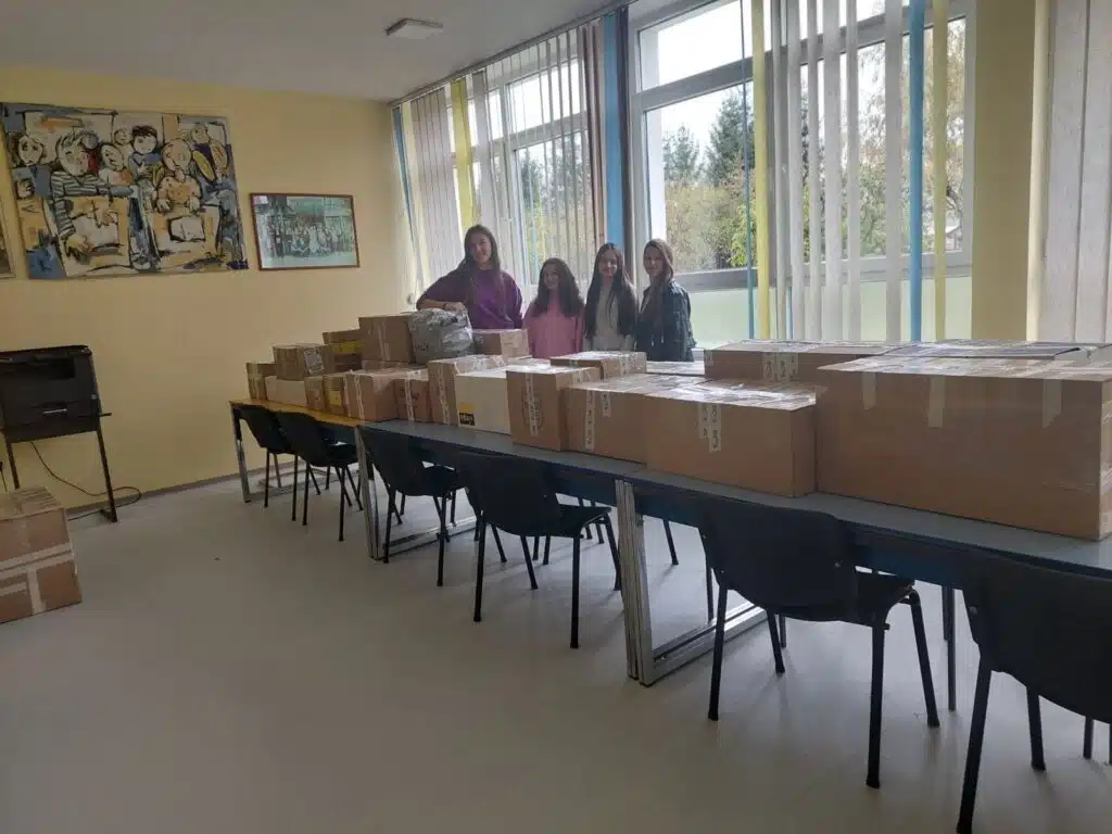 Osnovna škola “Dubravica” Vitez uspješno završila humanitarnu akciju za poplavljena područja u Bosni i Hercegovini