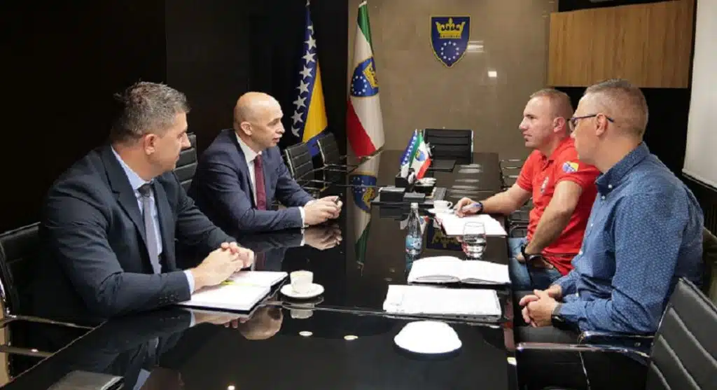 Premijer Pivić ugostio čelnike zenickog GSS-a: Zenički spasioci postaju članovi USAR tima