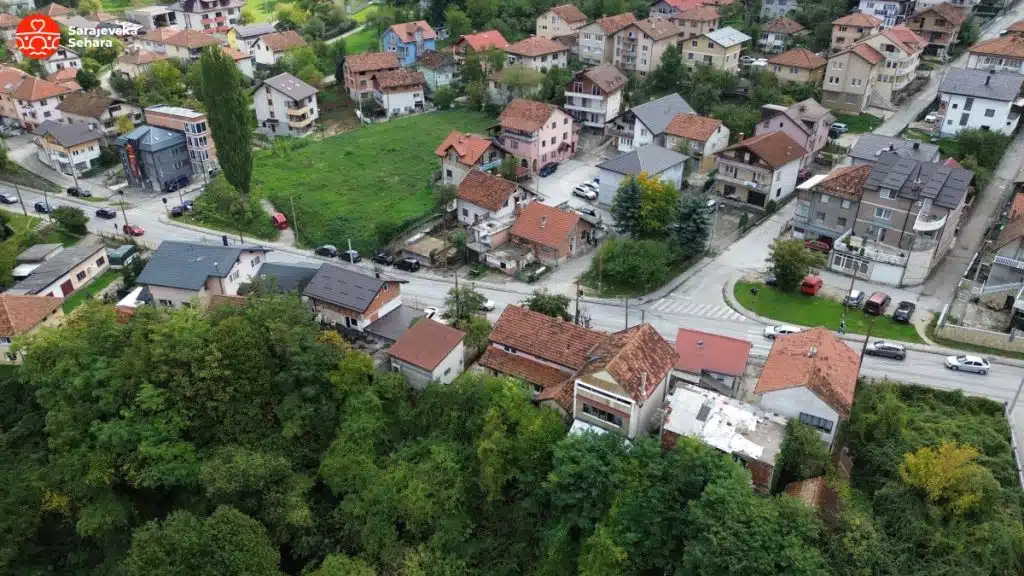Video/ 20-godišnjak uhapšen zbog bacanja bombe na kuću na Aneksu