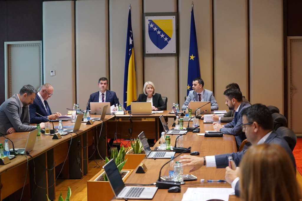 Vijeće ministara BiH: Dogovorena finansijska pomoć područjima pogođenim poplavama i klizištima