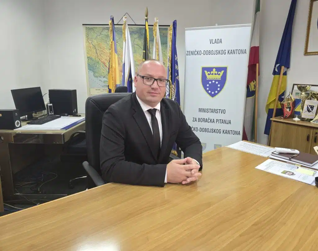 Vlada Zeničko-dobojskog kantona doznačila sredstva za isplatu posljednje rate boračkih stipendija za akademsku 2023/2024. godinu