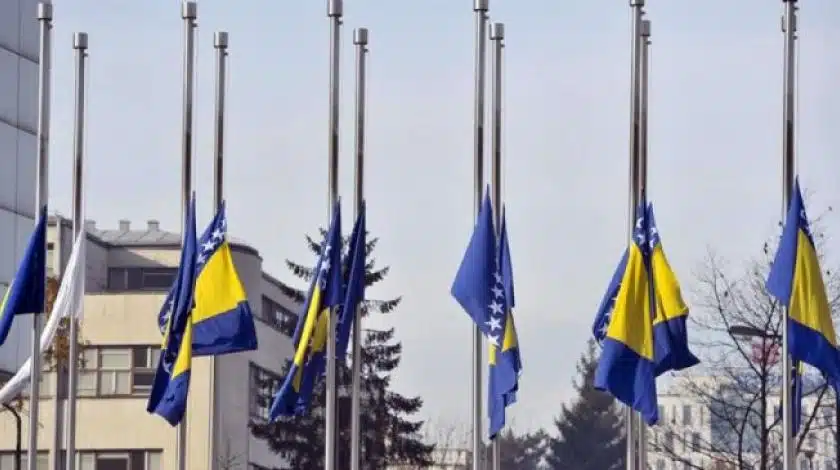 Sutra u FBiH Dan žalosti zbog tragedije u Domu penzionera u Tuzli