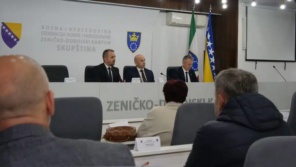 Potpisani ugovori o podršci projektima u poljoprivredi u ZDK u iznosu od 300.000 KM