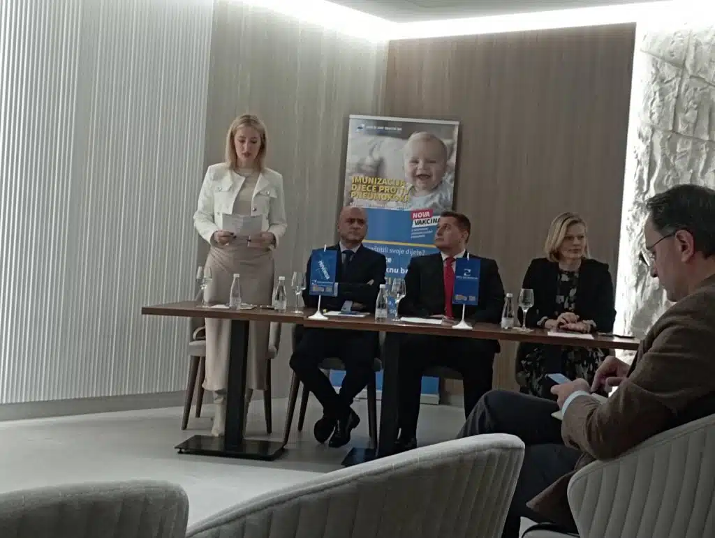 Ministrica Salčinović prisustvovala edukativnoj radionici o uvođenju pneumokokne vakcine u redovni program imunizacije u FBiH