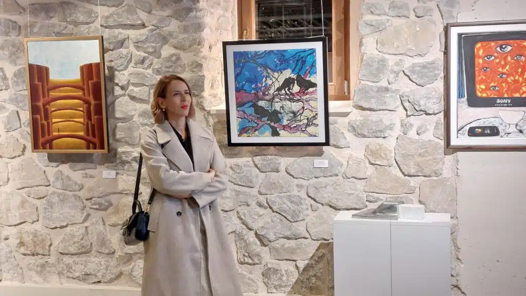 Otvorena izložba doniranih djela umjetnika porijeklom iz Lašvanske doline (FOTO)