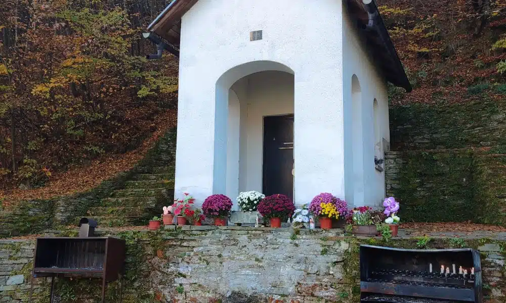 Nepoznate osobe oštetile spomenik na svetištu “Gospino vrelo” kod Travnika
