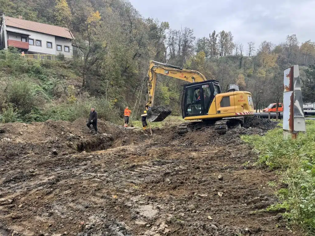 Za čistiju Lašvu: Nastavak radova na kanalizacionom kolektoru u Travniku (FOTO)
