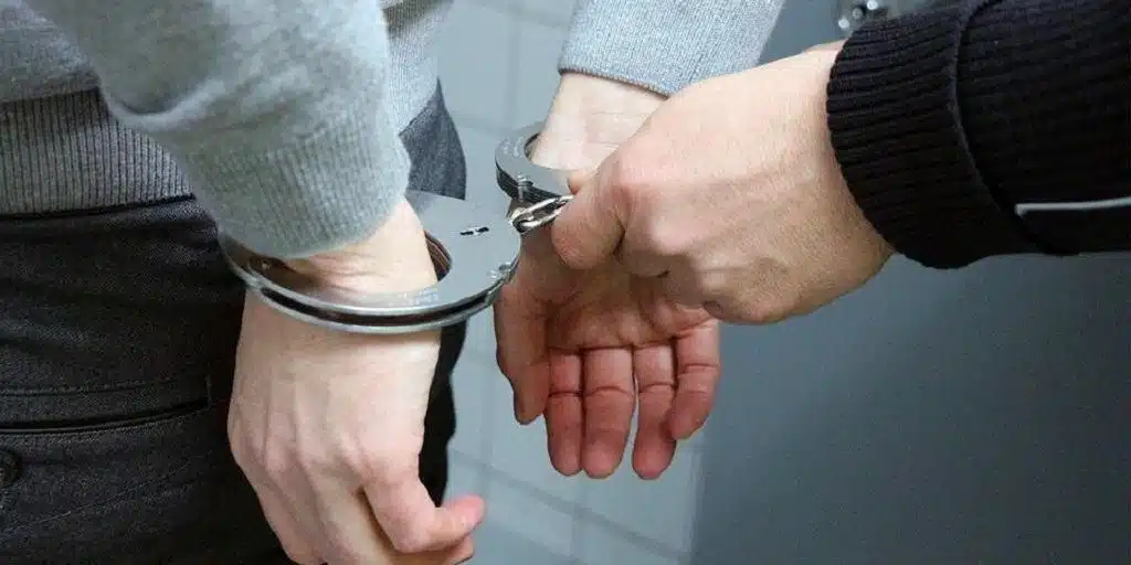 Brate, ne puštaj, organizuj se ako ikako možeš: Pocurila prepiska kojom je naručivano trostruko ubistvo