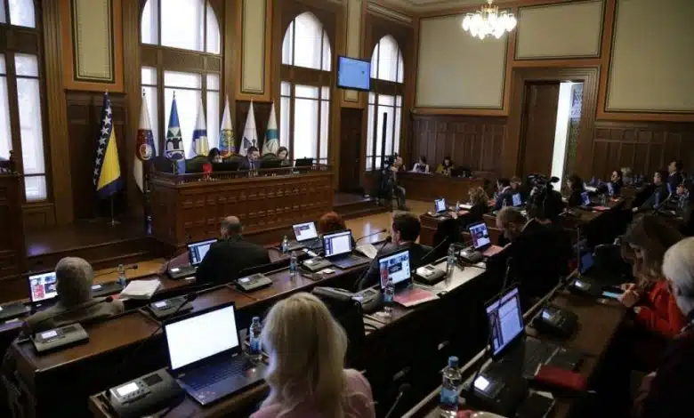 Danas sjednica Gradskog vijeća Grada Sarajeva, na dnevnom redu prijedlog o imenovanju v.d. gradonačelnika