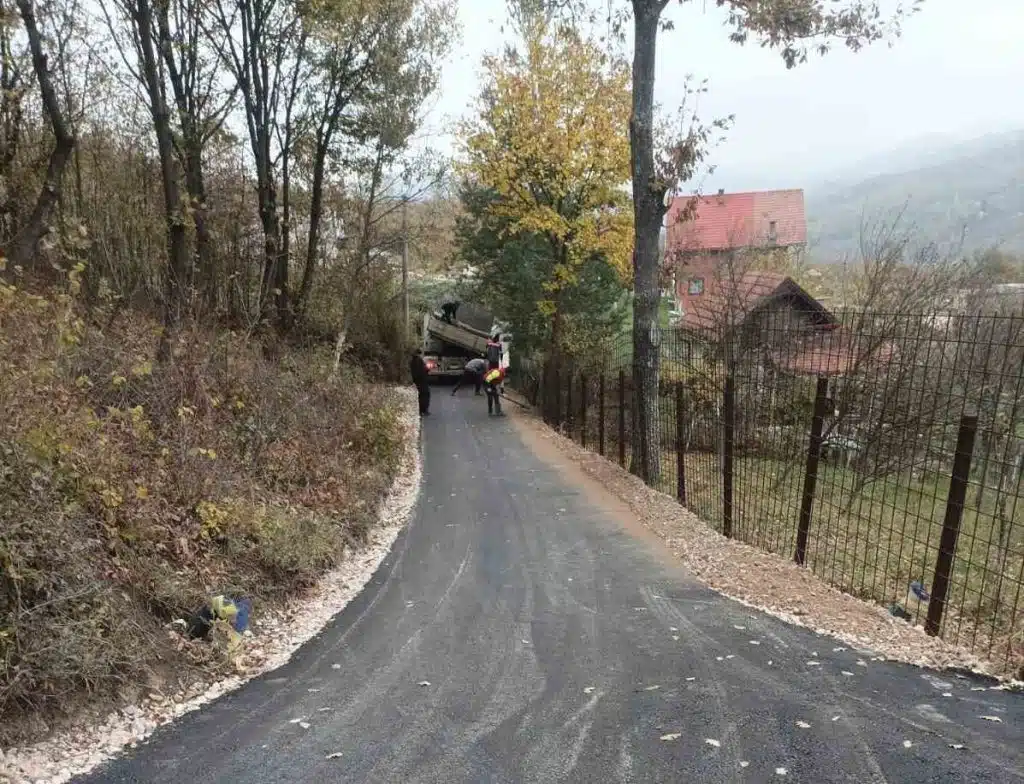 Tuzla: Okončani radovi na putnoj infrastrukturi u MZ Požarnica