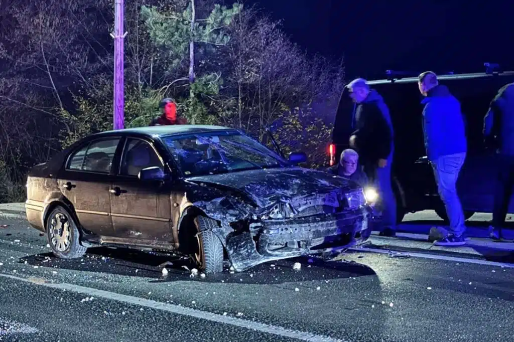 Konjic: Kamenje se odronilo na automobil, više osoba ozlijeđeno