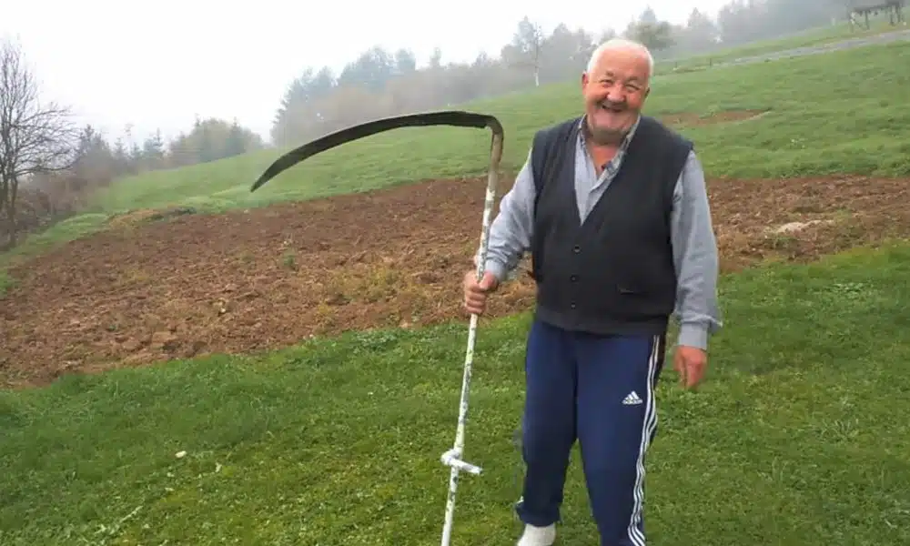 Marijan iz Bučića pravi kosišta od vodovodnih cijevi i daje garanciju 100 godina