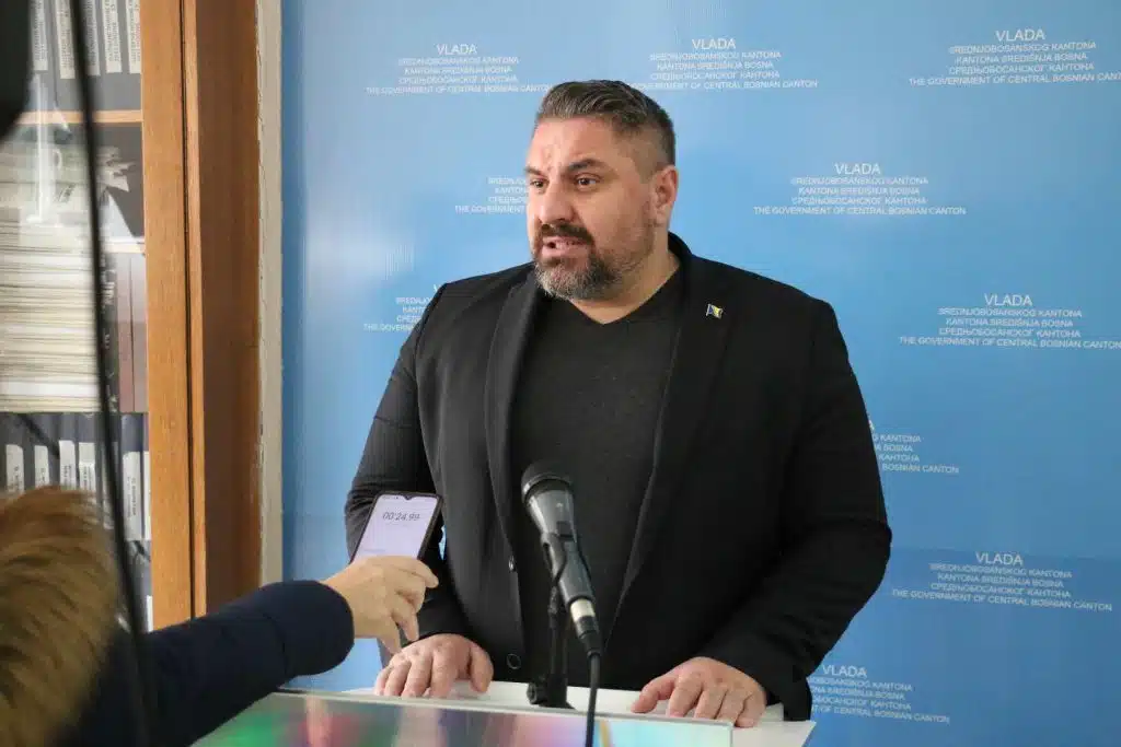 Ministar Šečibović: Usvojene značajne izmjene u izdavanju urbanističke dozvole za solarne panele
