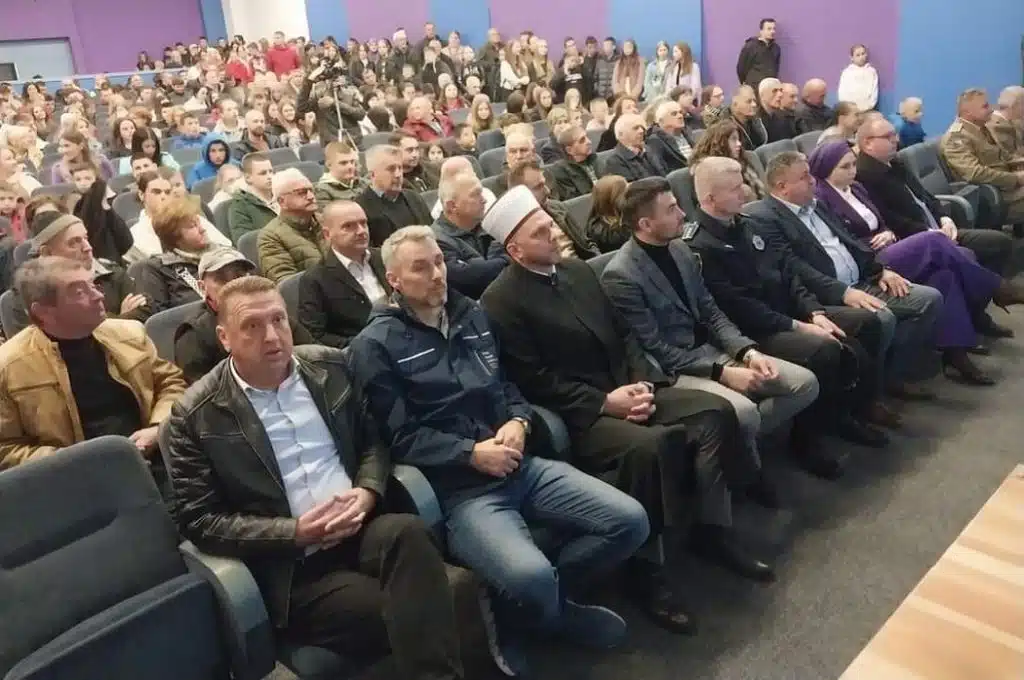 Ministar Sirovica prisustvovao obilježavanju godišnjice formiranja 327. viteške bbr. Maglaj