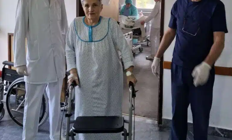 Opća bolnica: Pacijentici urađen operativni zahvat ugradnje endoproteze oba kuka u jednom aktu