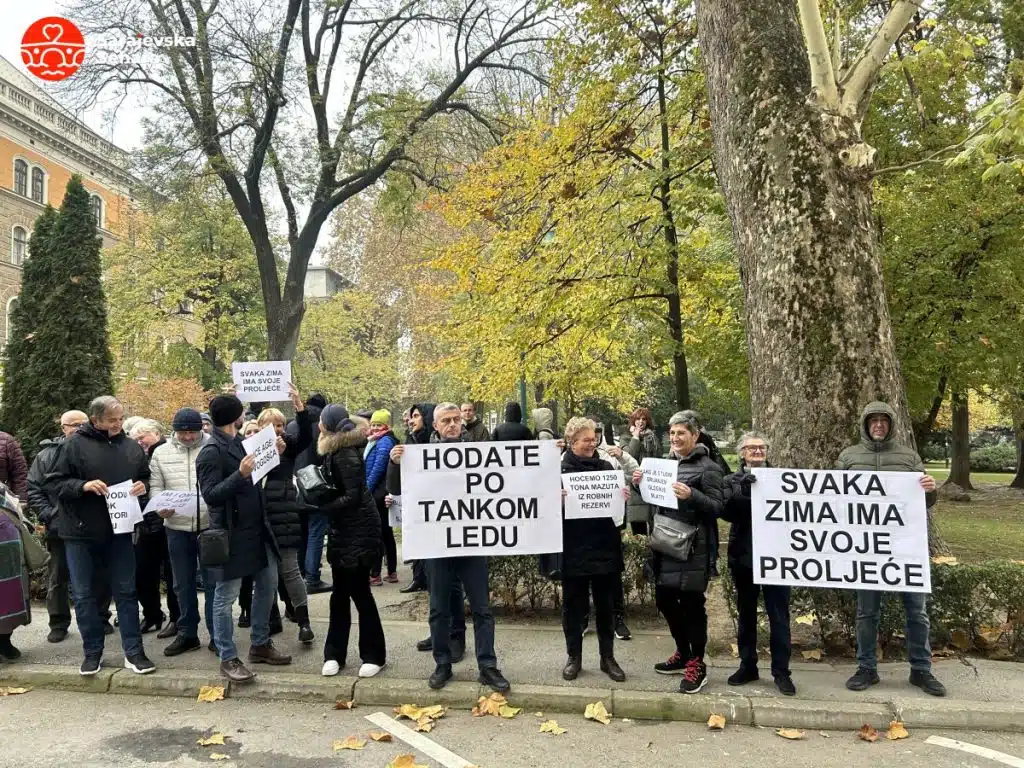 Vogošćani danas ponovo protestuju ispred Vlade KS: Nemaju grijanja, a vlada ni riječi