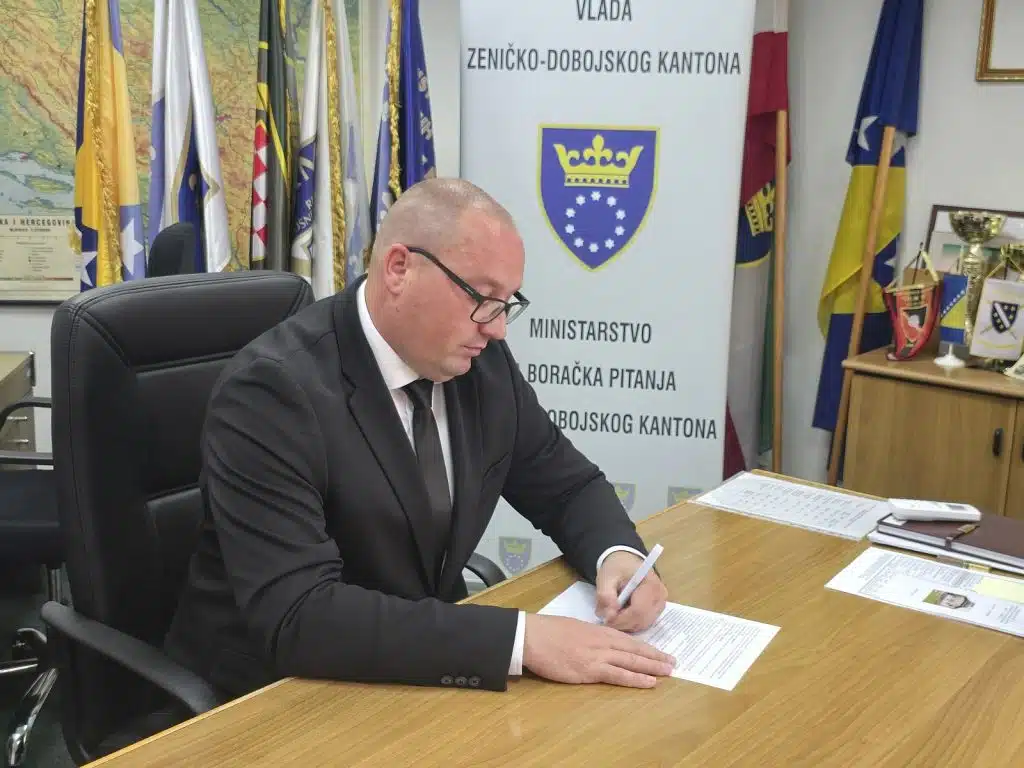 Ministarstvo za boračka pitanja isplatilo sredstva za nabavku obaveznih udžbenika za djecu branilaca u ZDK