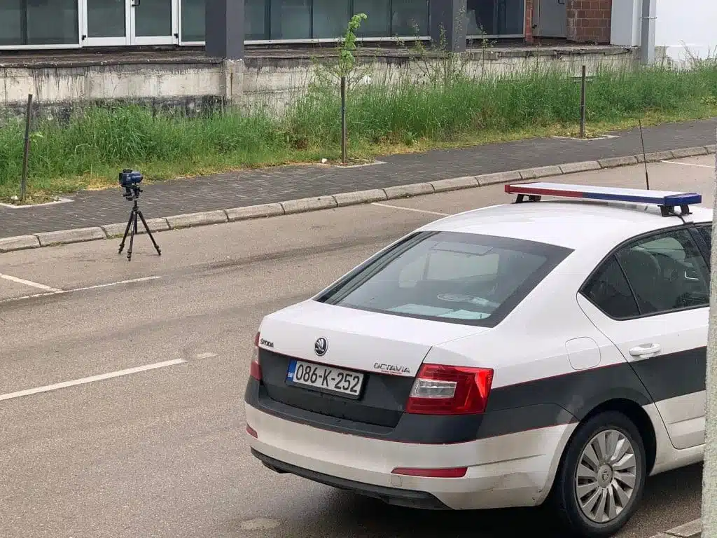 Policija u Tuzli oduzela automobil vozaču zbog neplaćenih kazni
