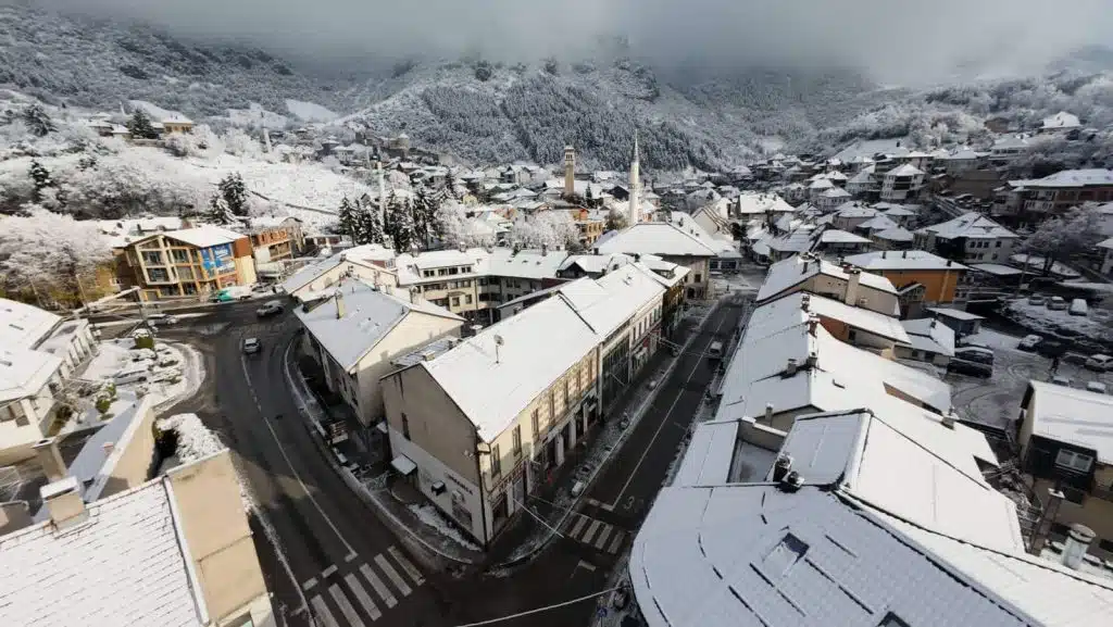 U Travniku i jutros zrak zagađen, na snazi upozorenje