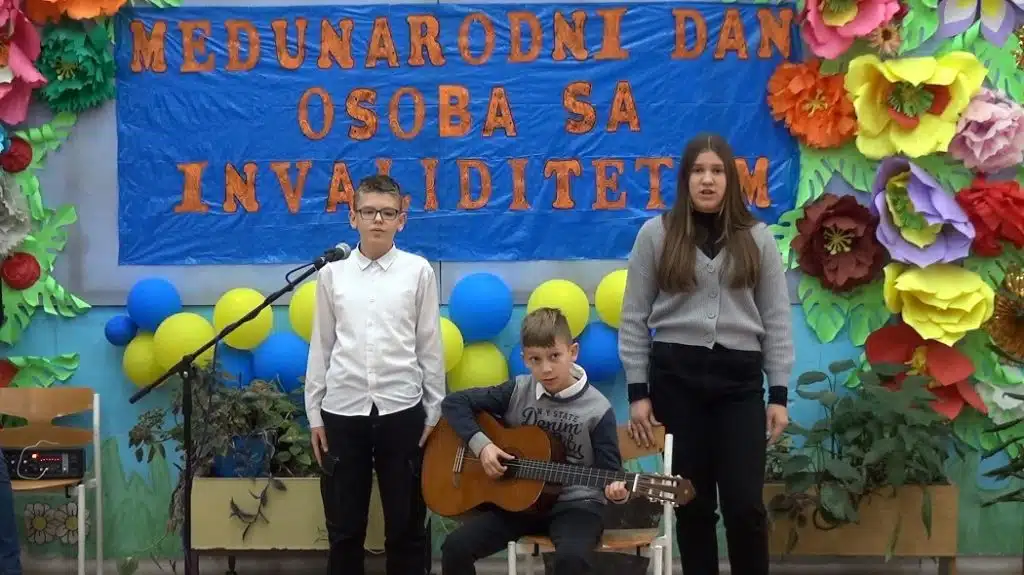 Učenici OŠ MĆĆ iz Blatuše priredili priredbu za drugare iz inkluzive nastave