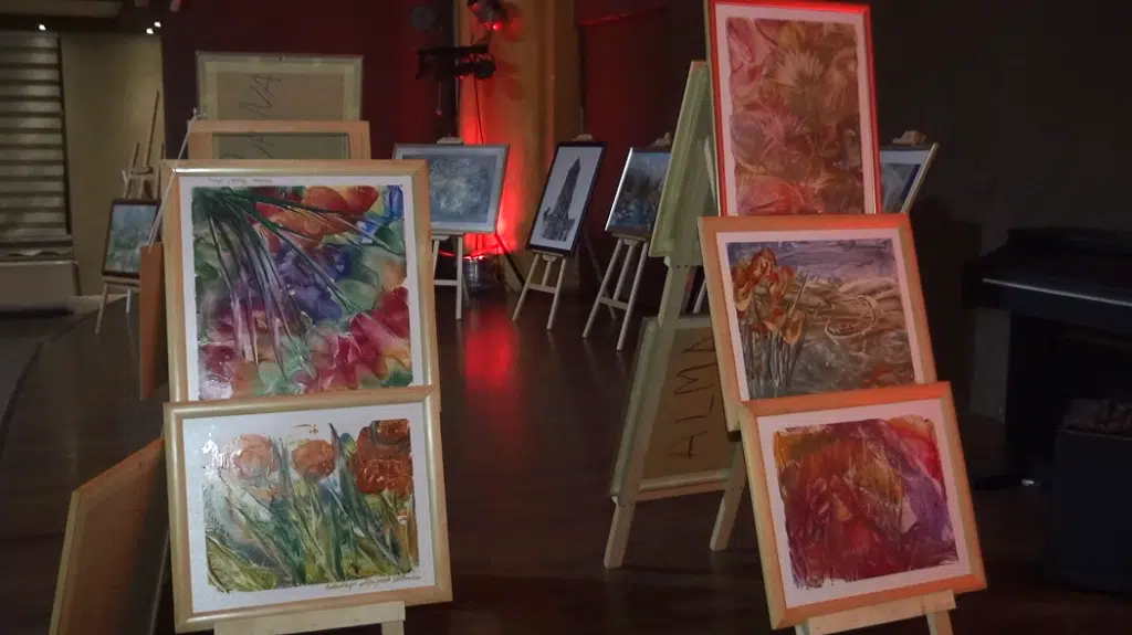 Naš most organizovao aukcija slika za poplavljena područja