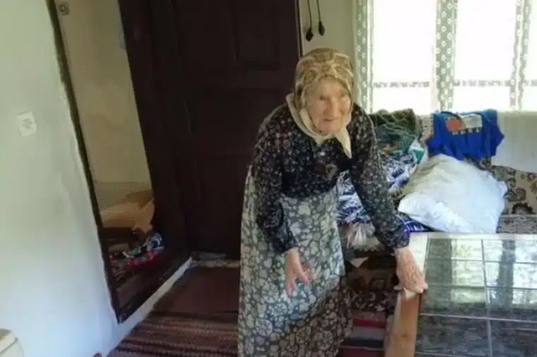 SRCE JOJ PUCA ZBOG ONOG ŠTO SU JOJ RADILI Baka Mevla kćerku nije vidjela 20 godina i ne zna da li će dok je živa, a za ovim najviše pati