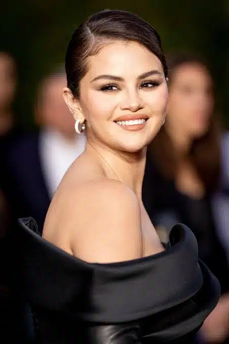 I dalje se ne smiruju strasti oko vjeridbe Selene Gomez, sada objavili sve do detalja: Kako je iza kulisa sve izgledalo, šta joj je ovo napravio?
