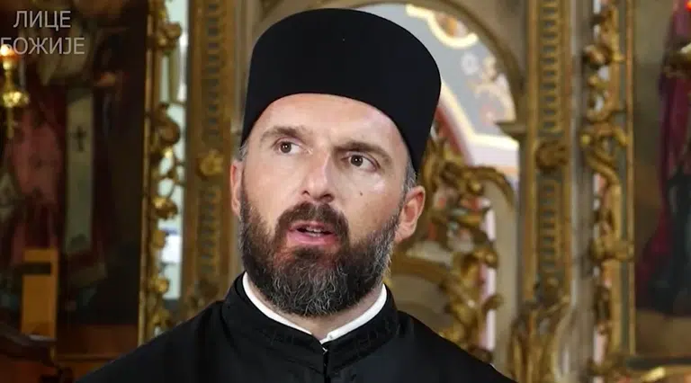 „KRSTIĆEMO GA, ALI NE DA UMRE, NEGO DA ŽIVI“ Priča sveštenika o borbi 3 prijevremeno rođene bebe za život će vas dovesti do suza