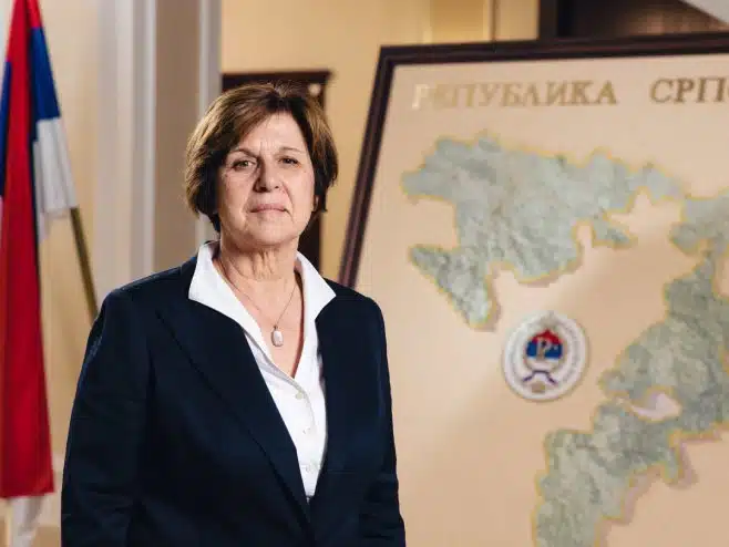 Stojičićeva čestitala završetak polugodišta