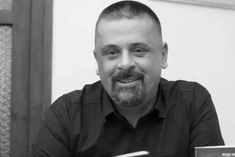 „PRERANO JE OTIŠAO, MNOGE PRIČE SU OSTALE NEISPRIČANE“ Preminuo Rade Likić, komšije tijelo našle na kapiji: Hercegovci se opraštaju od publiciste