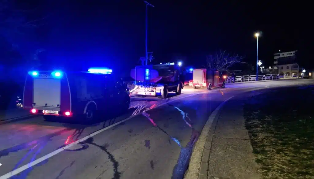 Izbio požar u odmaralištu u Neumu