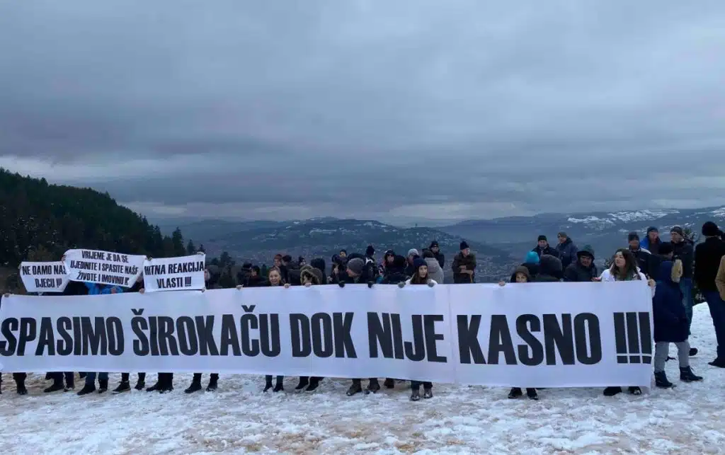 Protesti građana Širokače: “Spasimo naselje dok nije kasno, porodice su nam ugrožene”