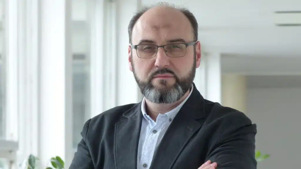 Rektor UNSA-a najavljuje pravnu borbu protiv poništenja izbora: “UNSA na koljenima, politički pritisci ne prestaju”