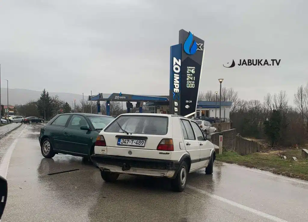 Sudarila se dva automobila u Knešpolju