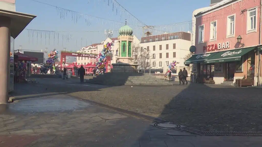 Gdje parkirati, a gdje ne u Tuzli za vrijeme novogodišnje proslave (VIDEO)