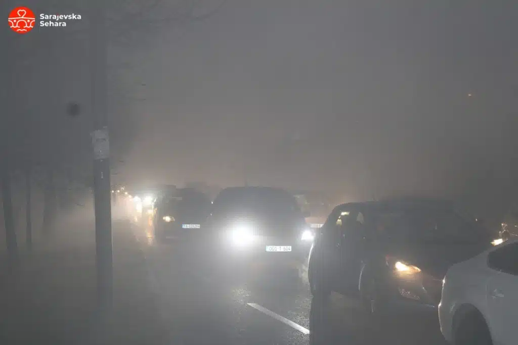 U Sarajevu i jutros zrak izuzetno zagađen, preporučuje se izbjegavanje kretanja na otvorenom
