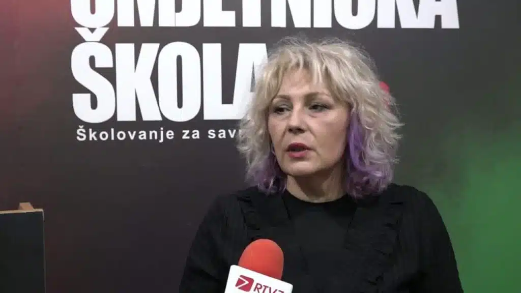 Pozorište mladih Tuzle organizovalo edukativni program za roditelje o nasilju u vezama (VIDEO)
