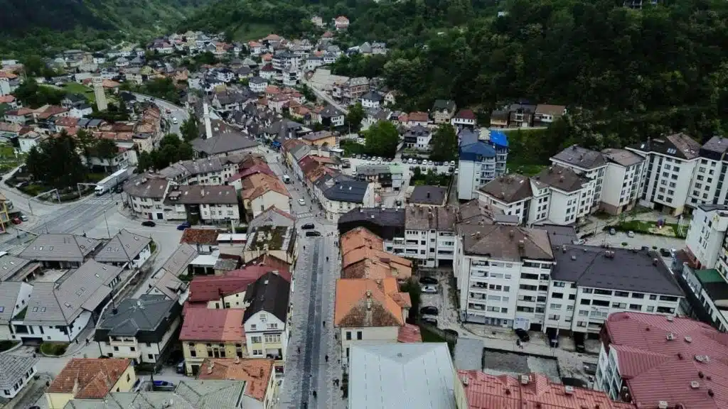 Lista pravnih i fizičkih lica koja su ostavrila pravo učešća na licitacionom postupku: Javni oglas za privremeno korištnje javnih površina
