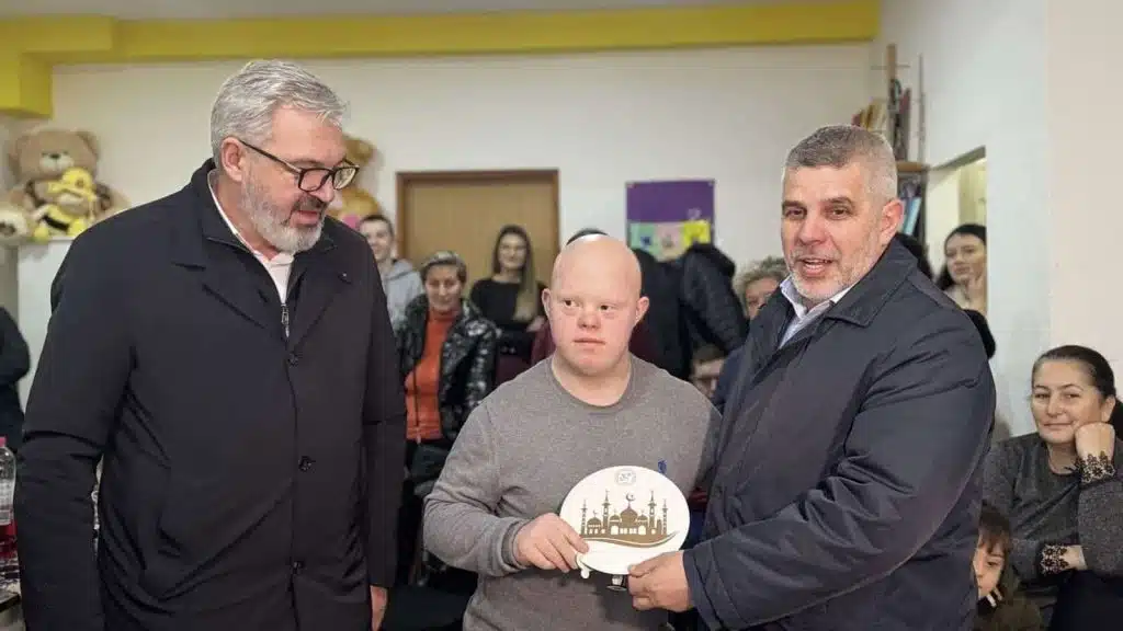 Predstavnici Rijaseta Islamske zajednice u BiH posjetili Humanitarno udruženje “Sreća za sve” u Travniku