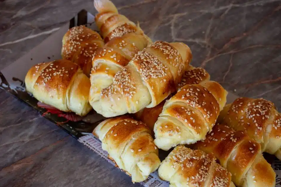 ODUŠEVIĆETE UKUĆANE! Recept za najbrže kiflice, nema čekanja da tijesto naraste